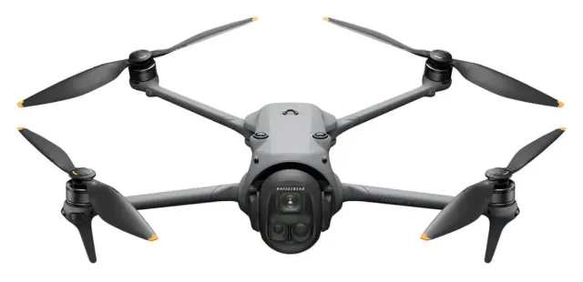 DJI Mavic 4 Pro Fly More Combo