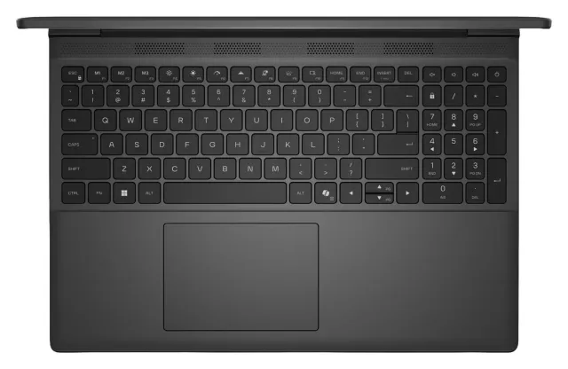 Alienware 15 — RTX 5060, vista 3