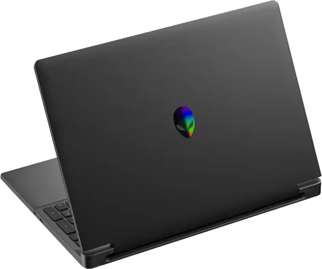 Alienware 15 — RTX 5050, vista 3