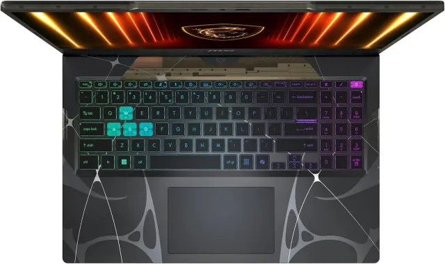 MSI Cyborg 15 — RTX 5060, 1 TB, vista 4