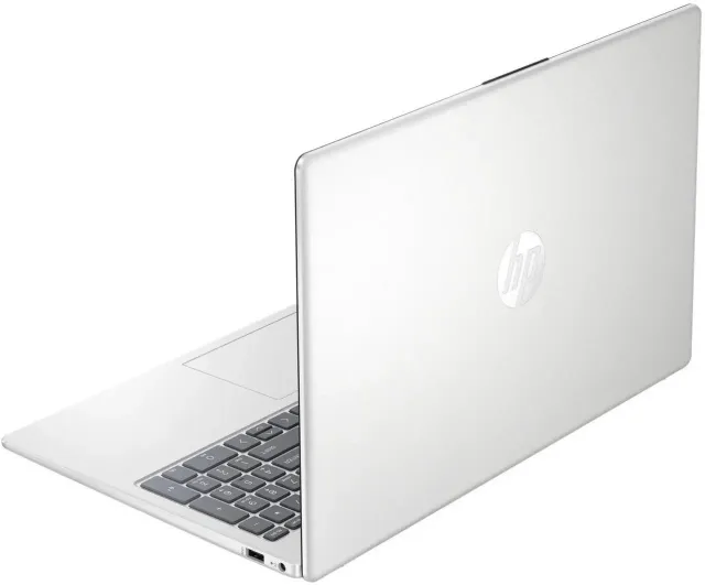 HP 15 15,6" — Ryzen 5, 8 GB, vista 4