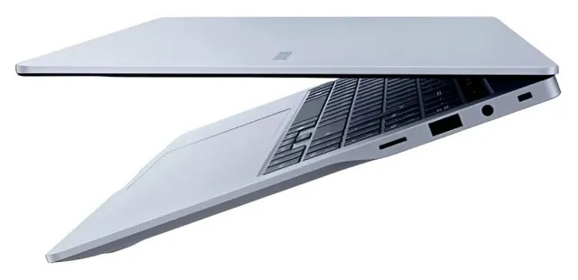 Samsung Galaxy Book4 Edge 15,6" — Snapdragon X, vista 4