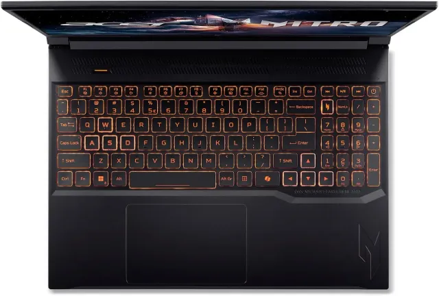 Acer Nitro V 16 — RTX 5050, Core 7, vista 4