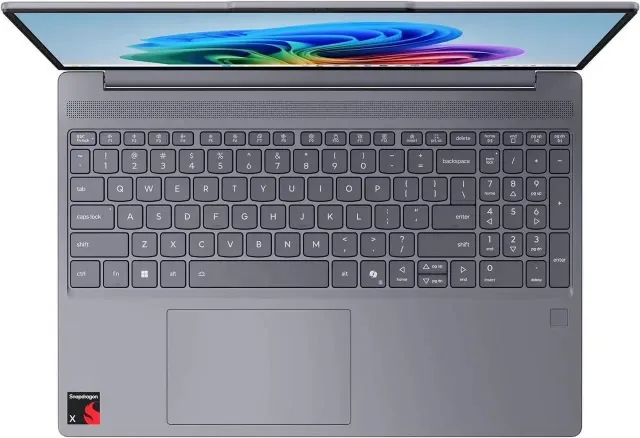 Lenovo IdeaPad Slim 3x 15,3", vista 5