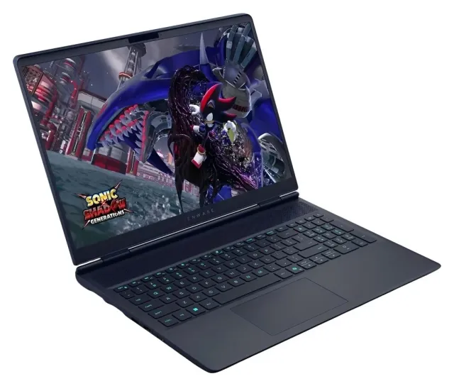 Alienware 16X Aurora — RTX 5060, 32 GB, vista 5