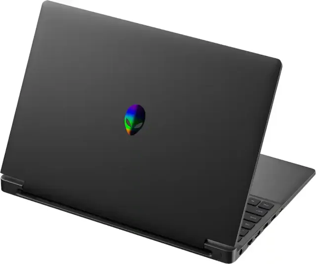 Alienware 15 — RTX 5050, vista 5