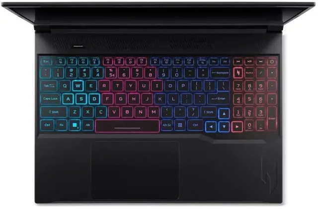 Acer Nitro V 16S — RTX 5070, 2560 × 1600, vista 5